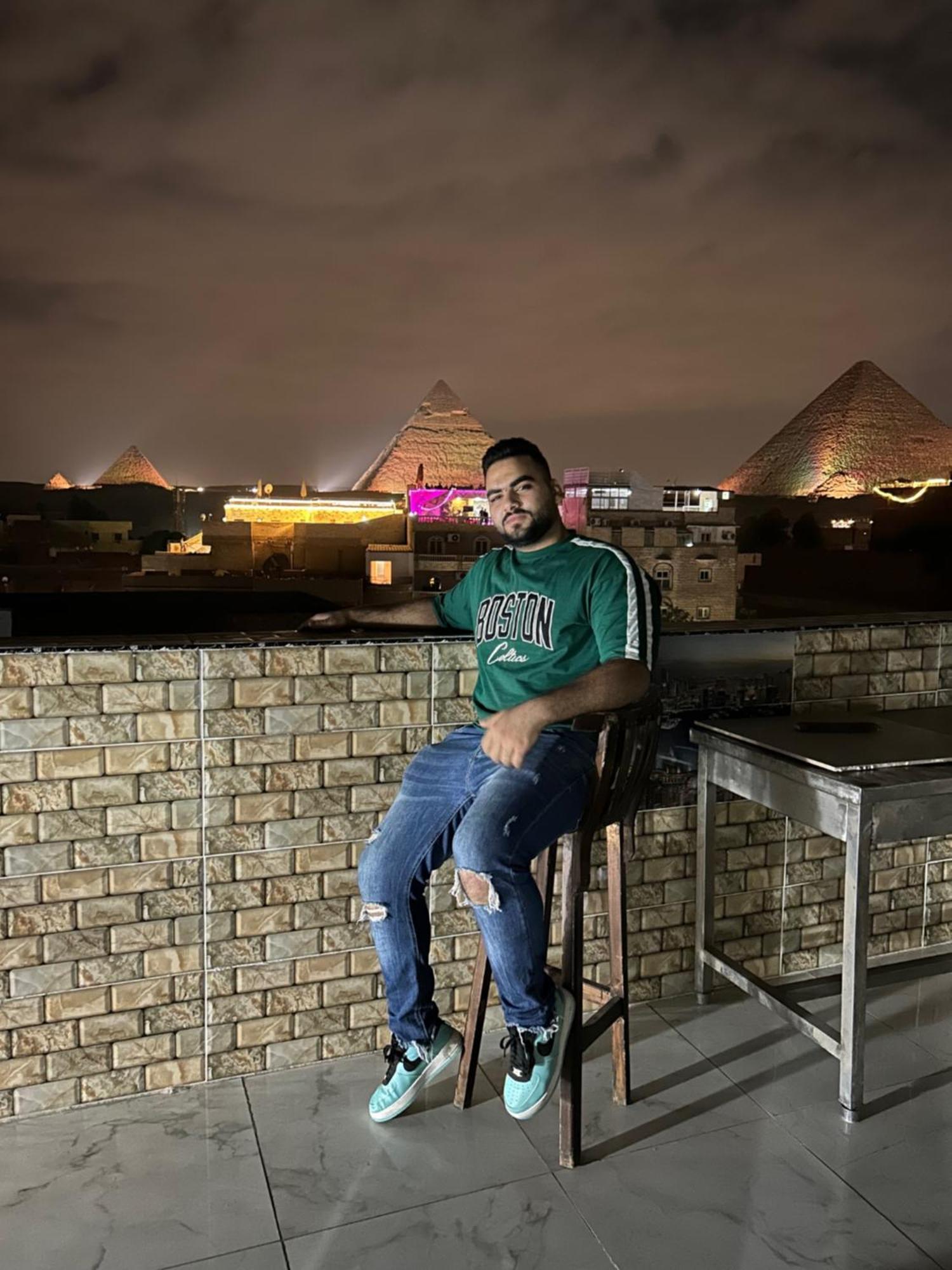 Mesho Falcon Pyramids View Inn Kafret el-Gabal Exterior foto