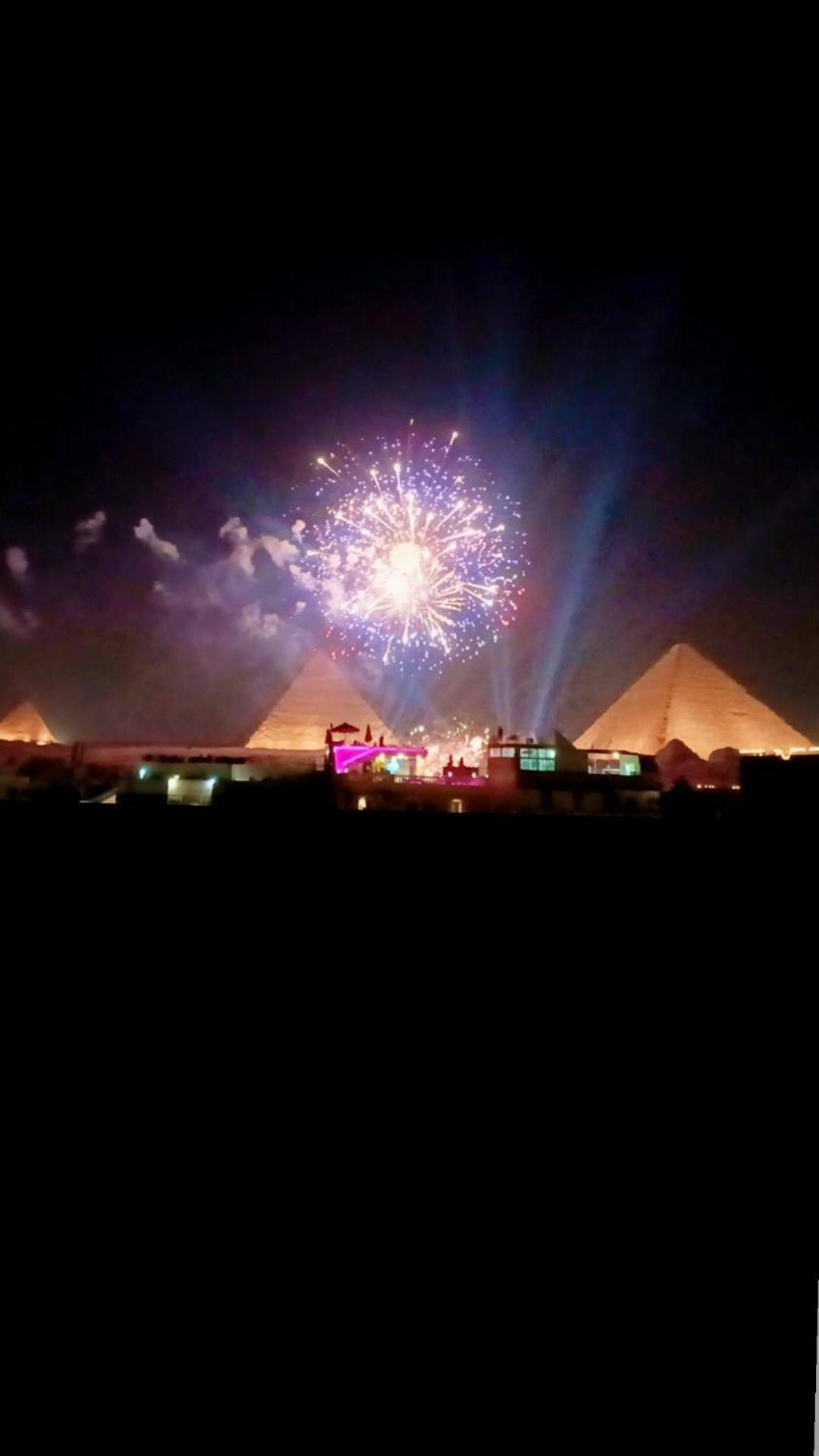 Mesho Falcon Pyramids View Inn Kafret el-Gabal Exterior foto
